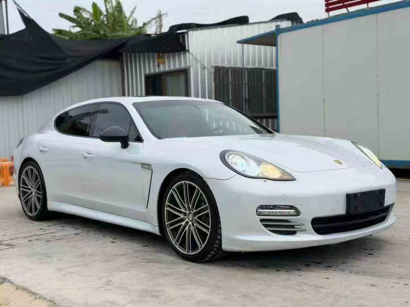 佛山11年保时捷帕拉梅拉2