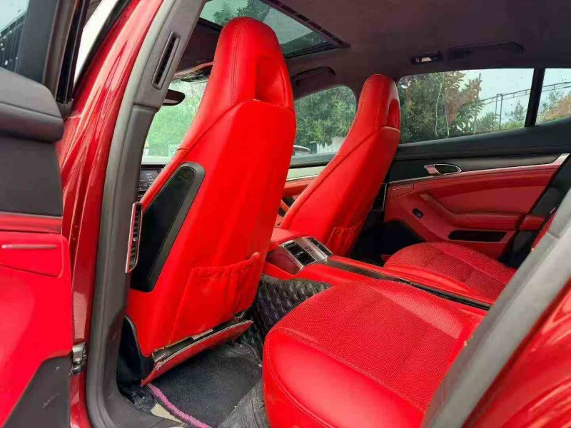 佛山11年保时捷帕拉梅拉5