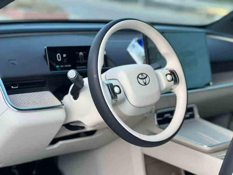 三明25年丰田铂智4