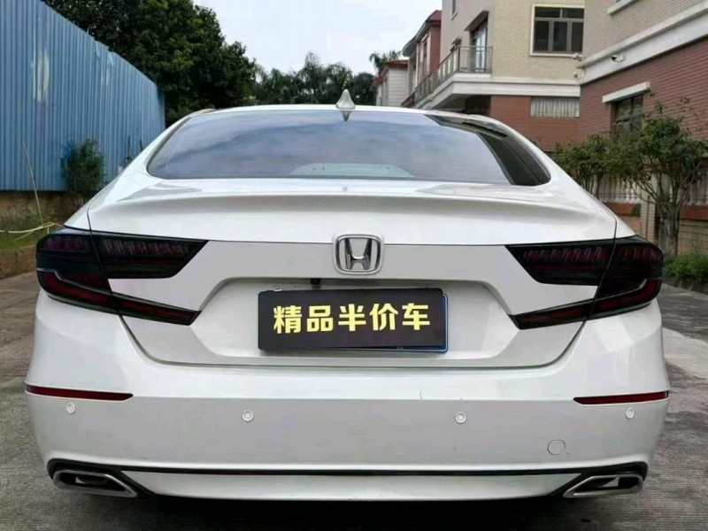 东莞21年本田雅阁7