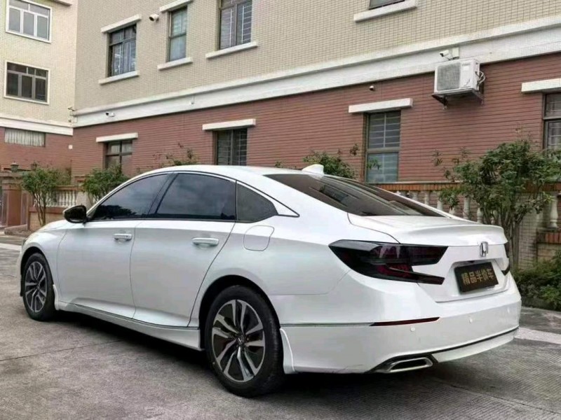 东莞21年本田雅阁8