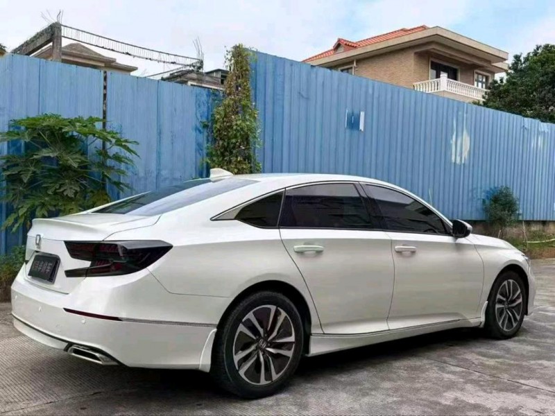 东莞21年本田雅阁9