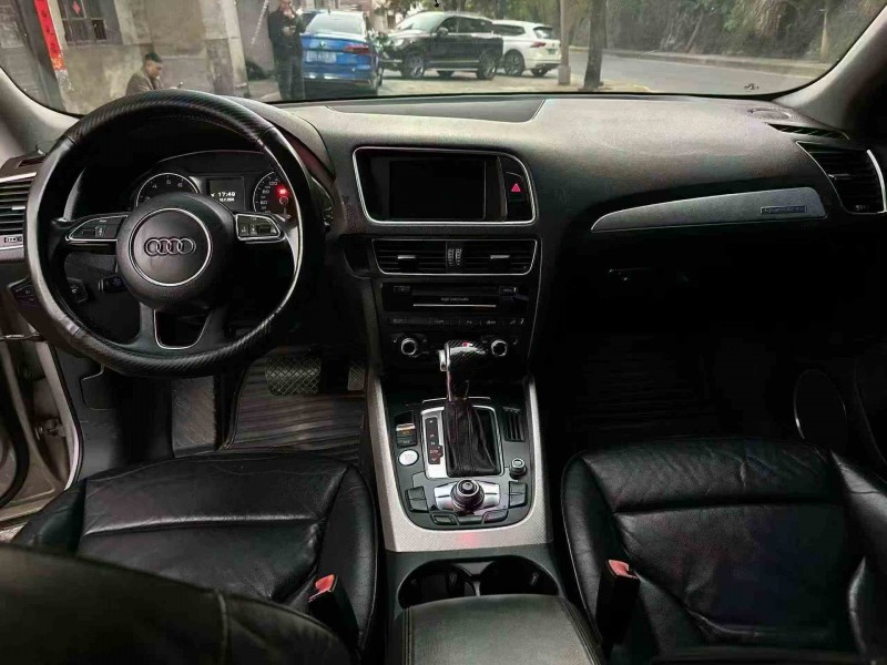 张家界14年奥迪Q55