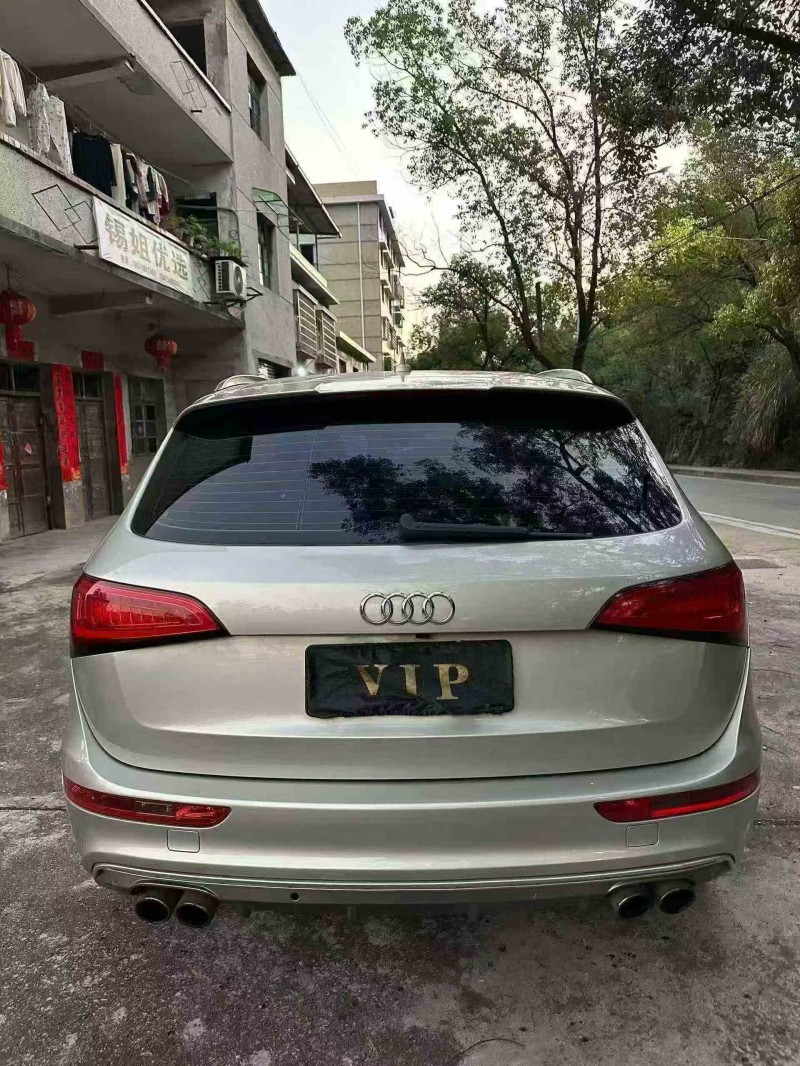 张家界14年奥迪Q59