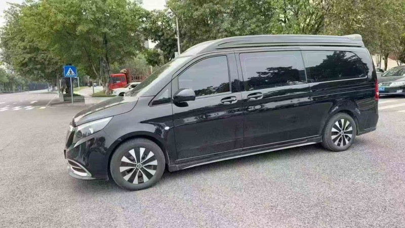 重庆24年奔驰威霆2