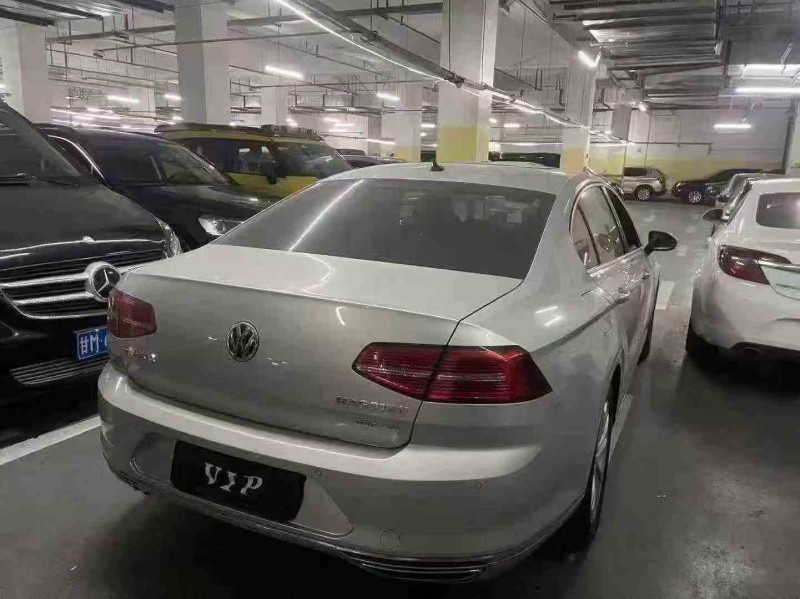 重庆19年大众迈腾8