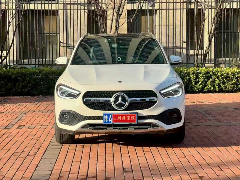 郑州23年奔驰GLA1