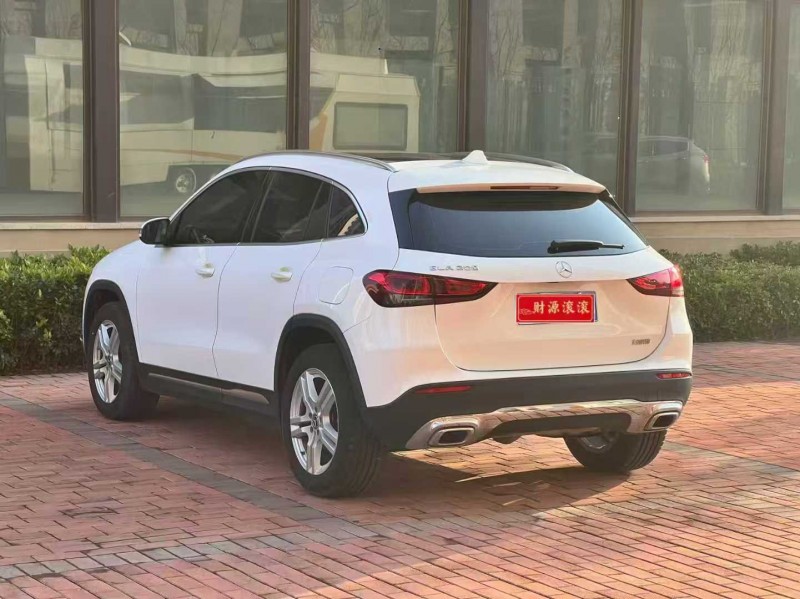 郑州23年奔驰GLA7