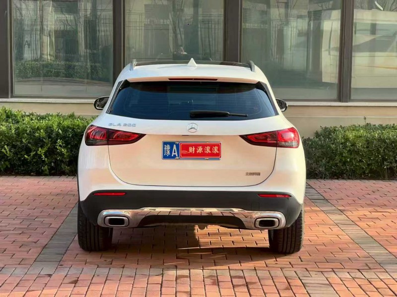 郑州23年奔驰GLA8