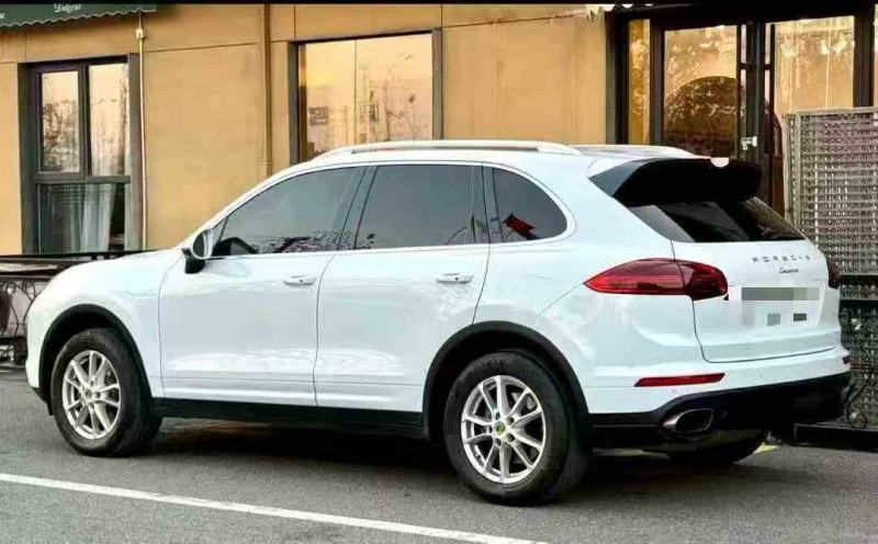 重庆14年保时捷卡宴5