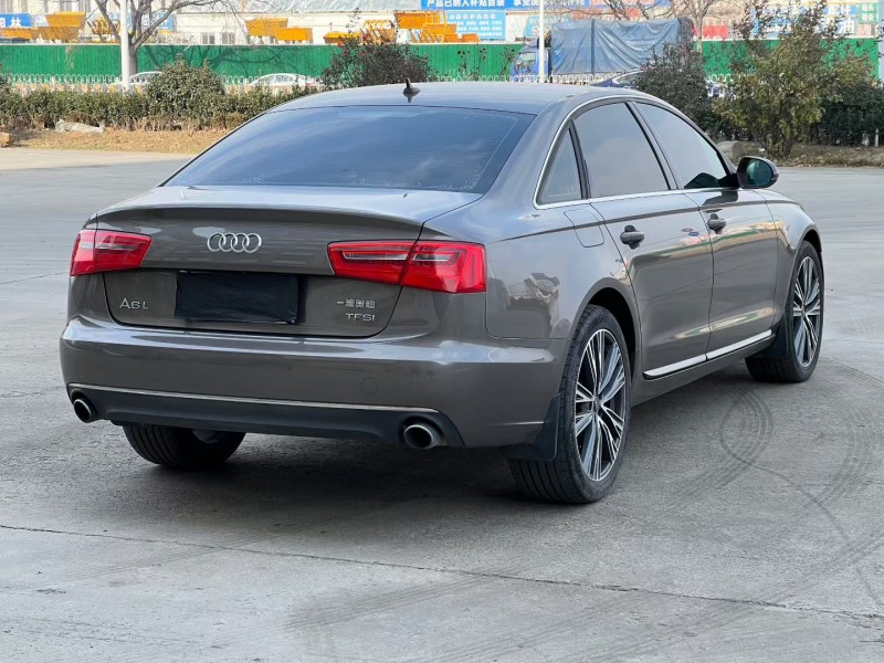 济宁16年奥迪A6L8