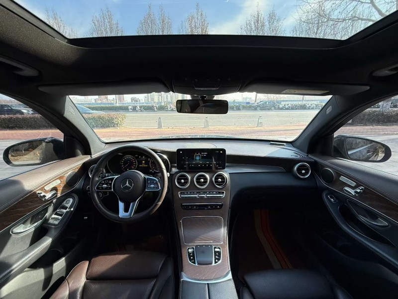 青岛19年奔驰GLC4