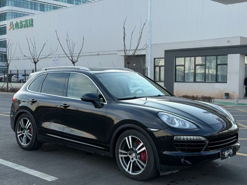 青岛11年保时捷卡宴3