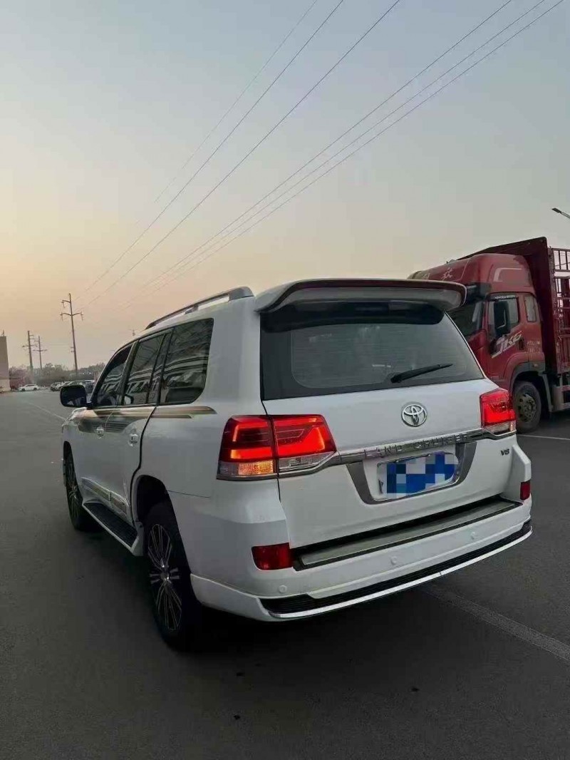 枣庄10年丰田兰德酷路泽7