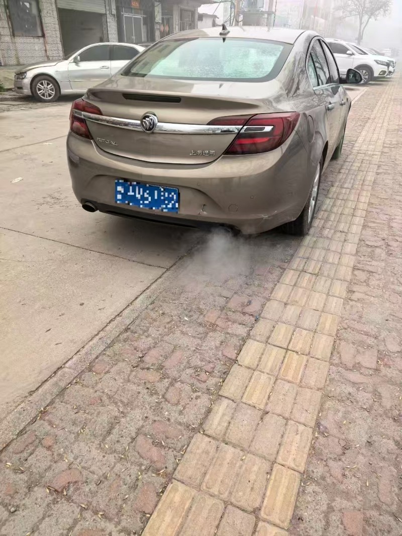 济宁14年别克君威3