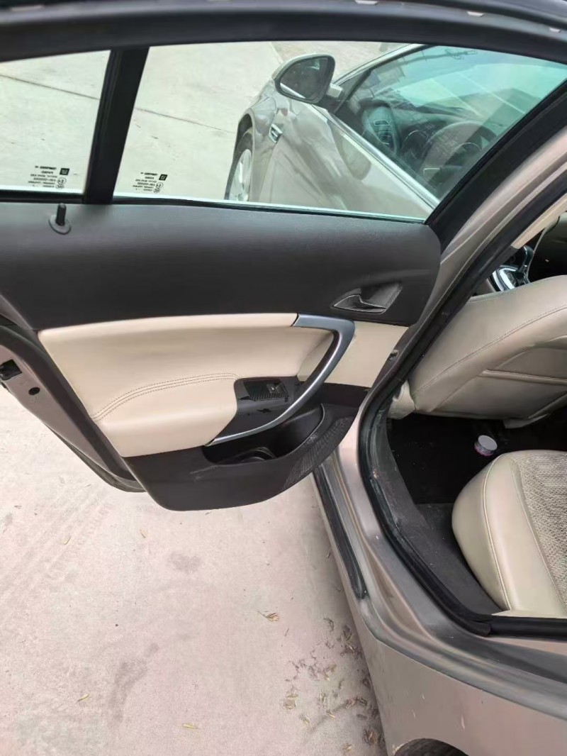 济宁14年别克君威5