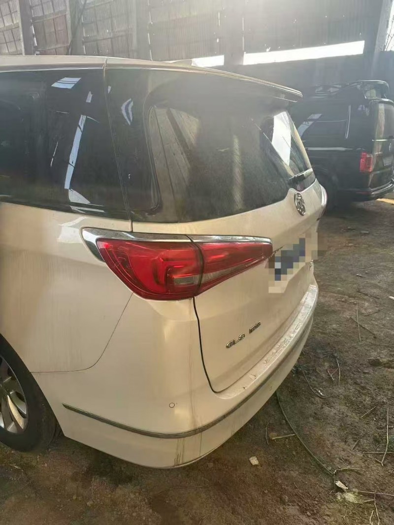 菏泽20年别克GL82