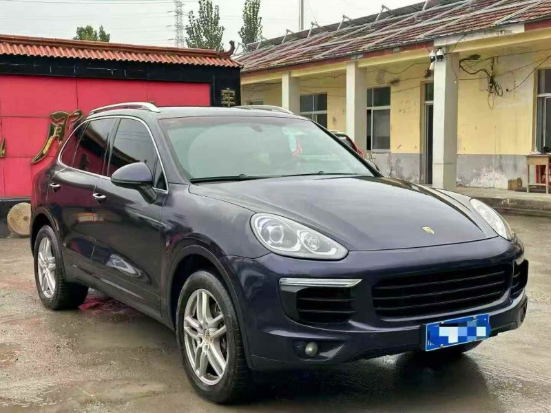 淄博18年保时捷卡宴3