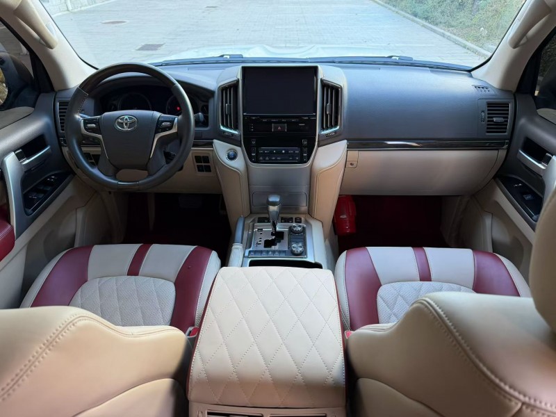 唐山23年丰田兰德酷路泽6