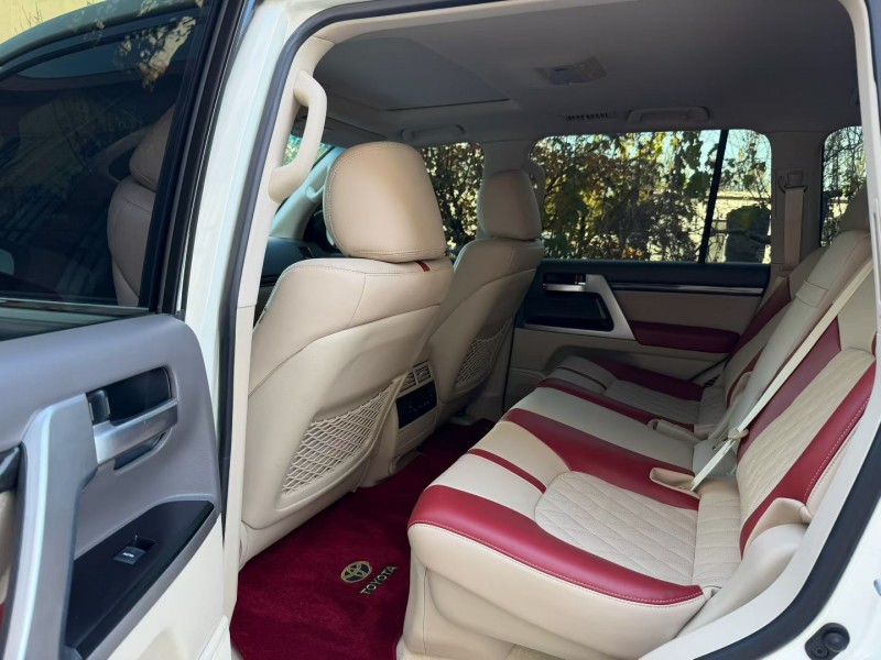 唐山23年丰田兰德酷路泽7