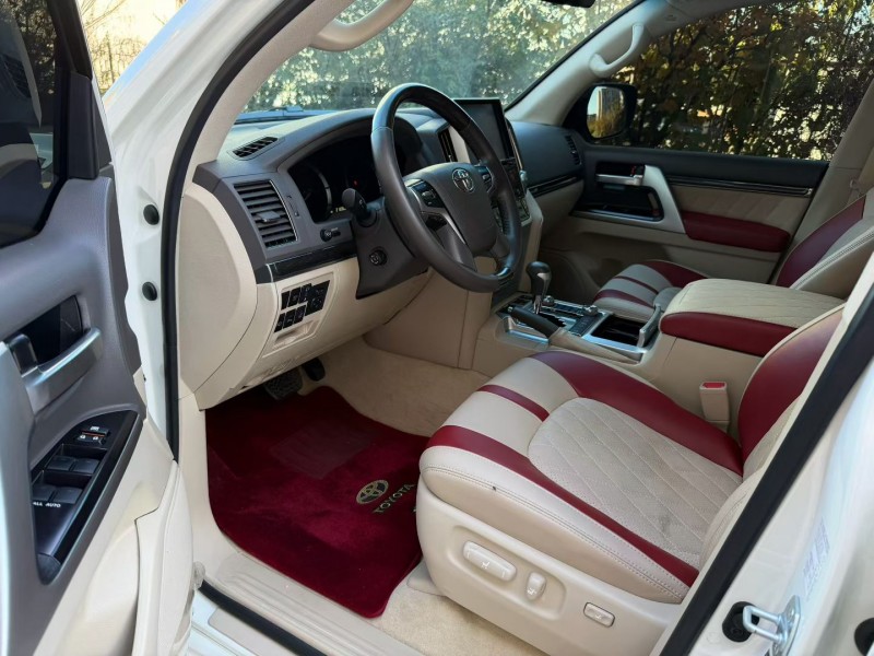 唐山23年丰田兰德酷路泽8