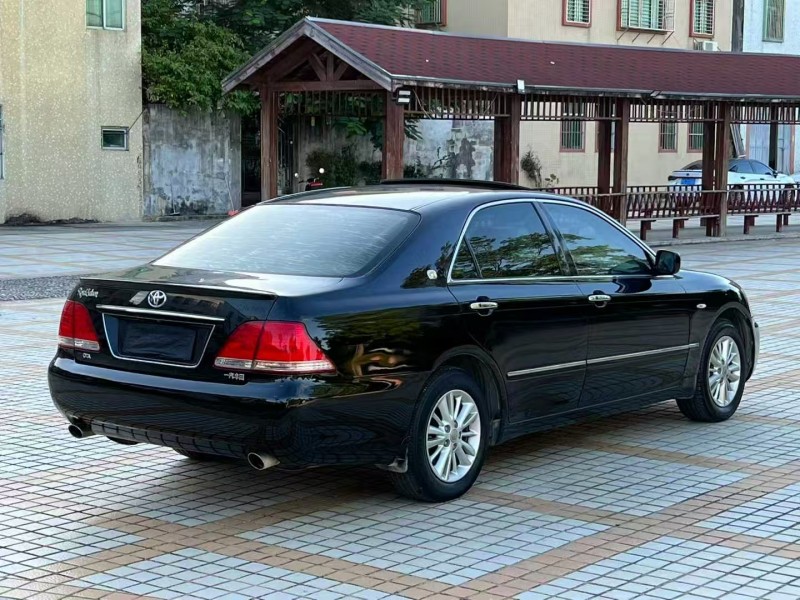 汕头08年丰田皇冠8