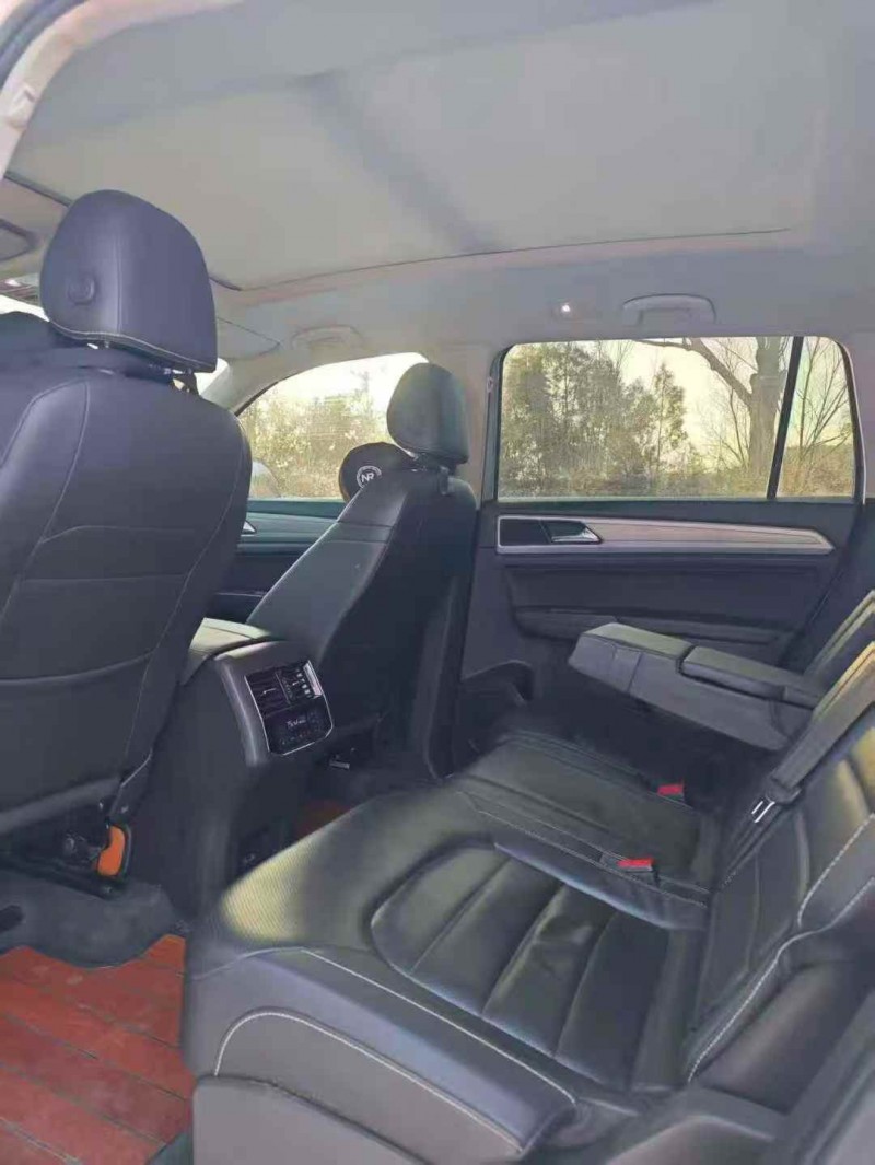 大同17年大众途昂4