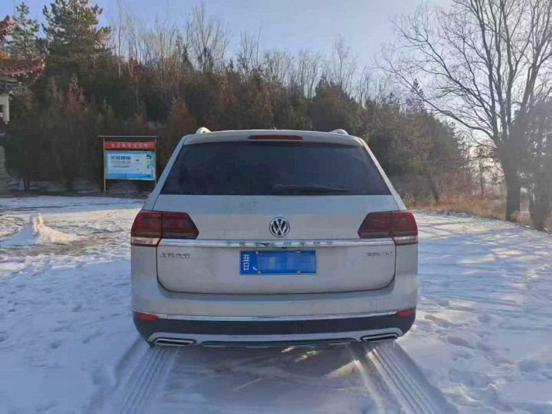 大同17年大众途昂9