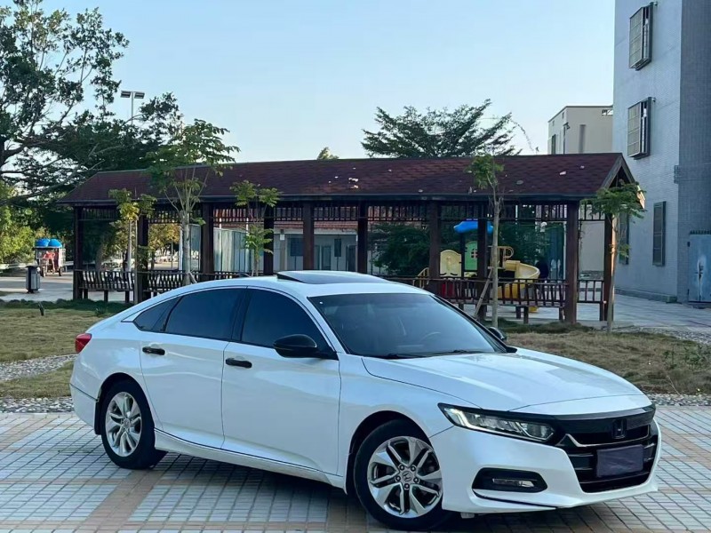 汕头19年本田雅阁2