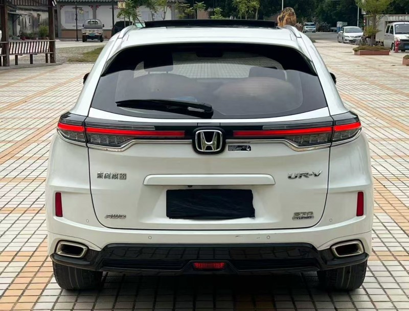 汕头21年本田URV9