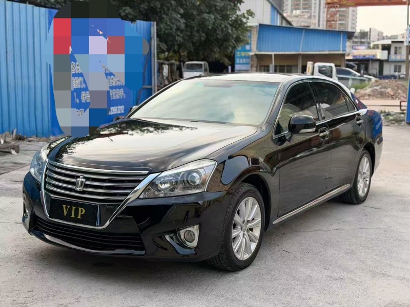 茂名14年丰田皇冠2