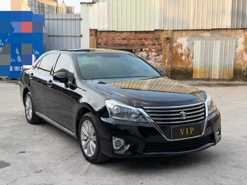 茂名14年丰田皇冠3