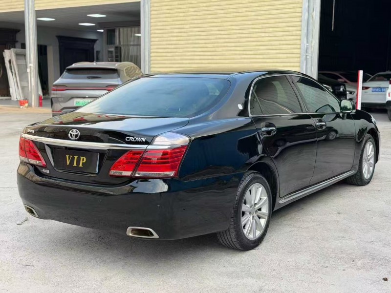 茂名14年丰田皇冠7