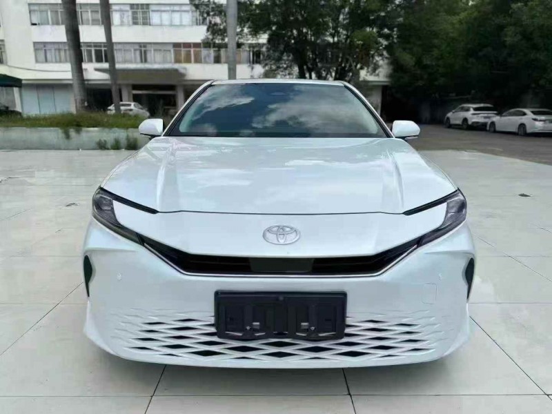 佛山24年丰田凯美瑞1