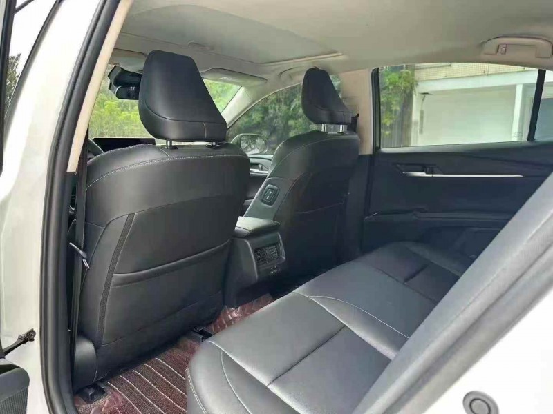 佛山24年丰田凯美瑞5