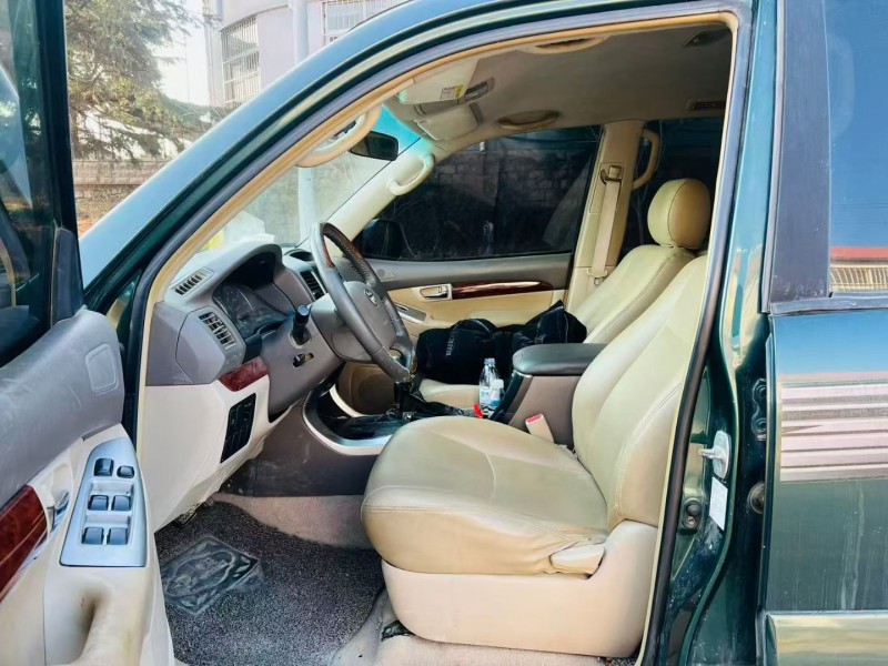 烟台03年丰田普拉多5