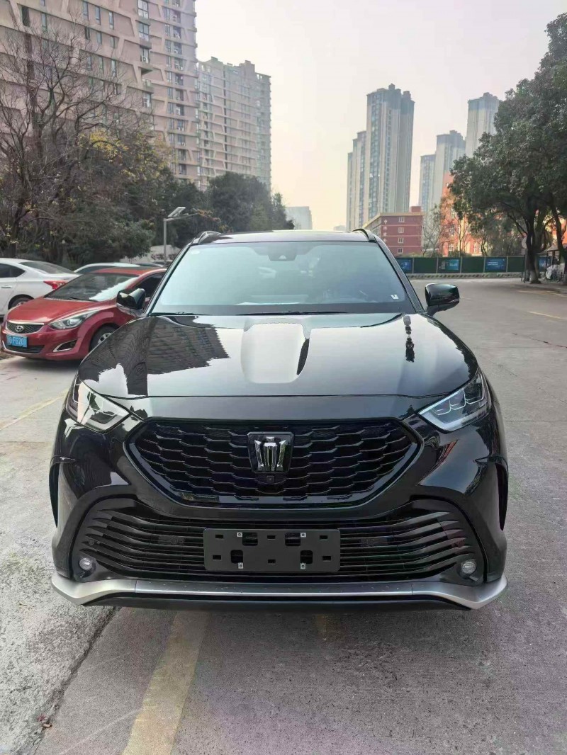 安庆25年丰田皇冠1