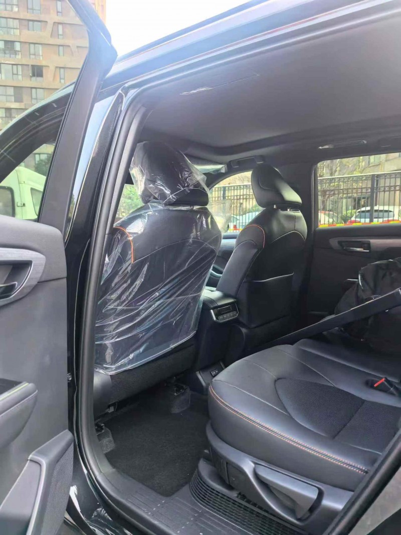 安庆25年丰田皇冠7