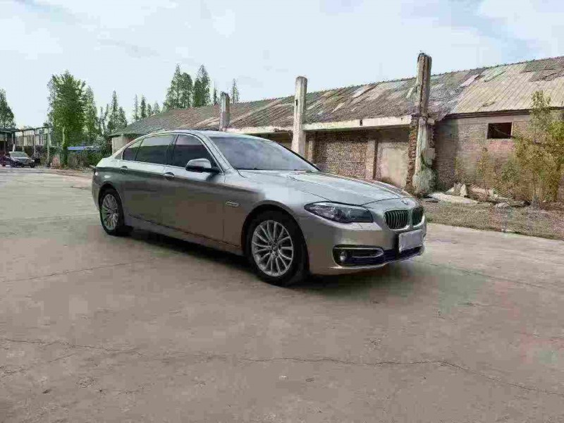 徐州17年宝马5系3