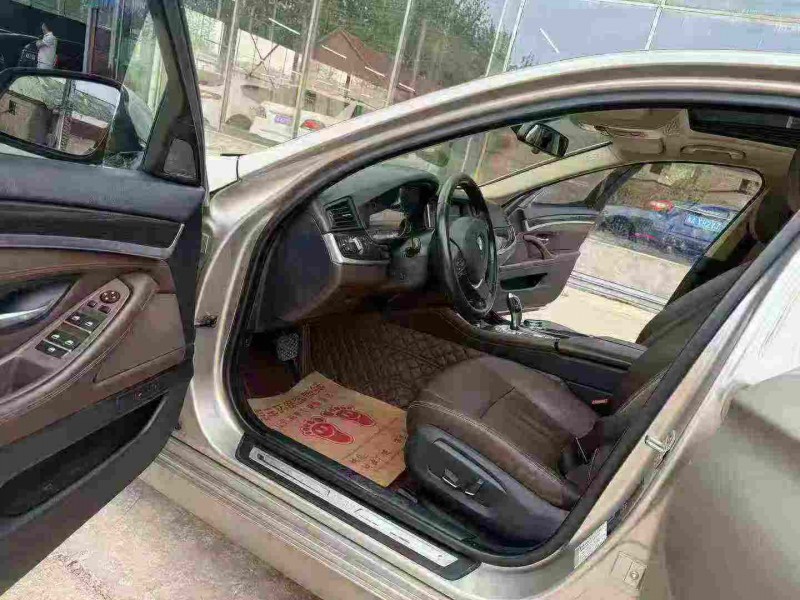 徐州17年宝马5系4