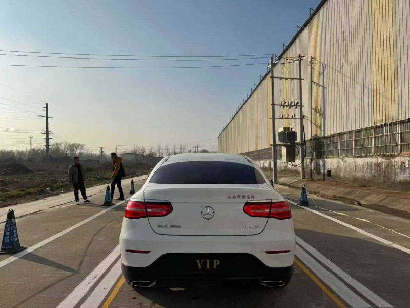 菏泽19年奔驰GLC9