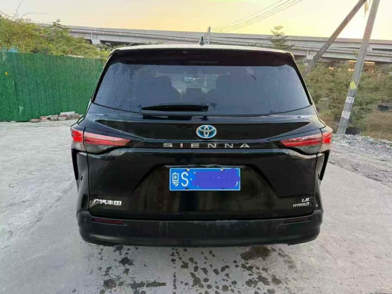 珠海23年丰田塞纳8