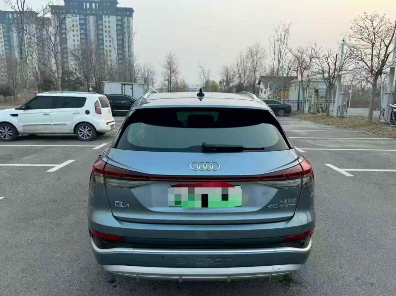 东营23年奥迪Q48