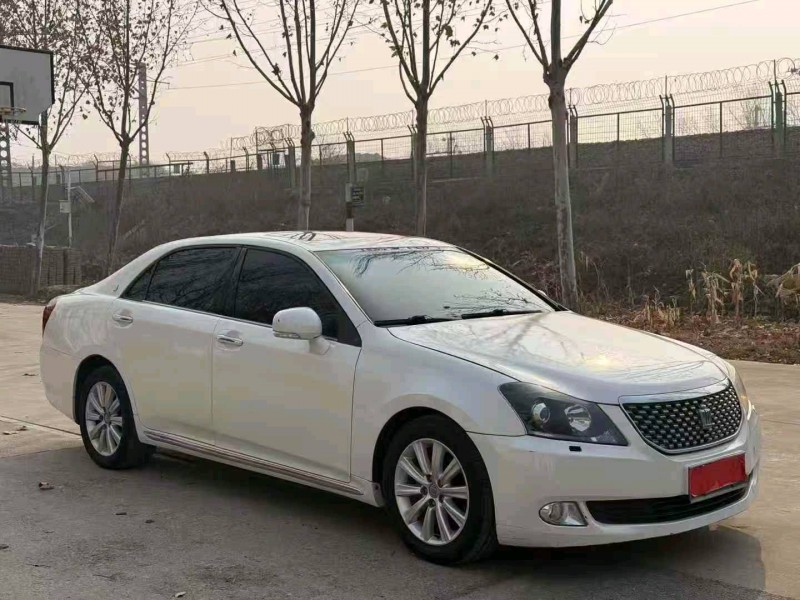 焦作13年丰田皇冠2