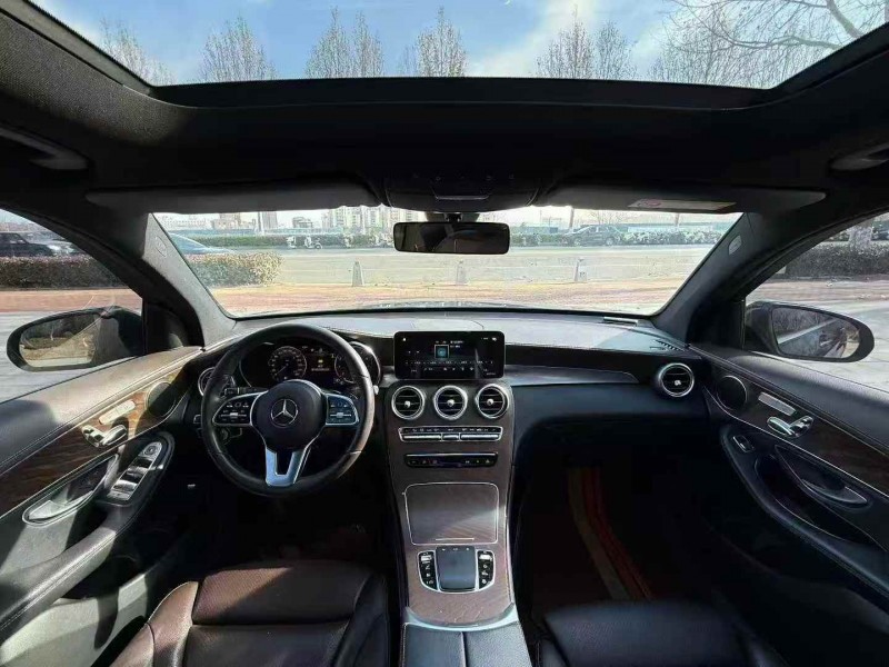 东营19年奔驰GLC4