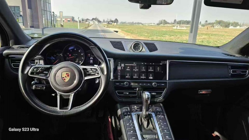 日照19年保时捷Macan5
