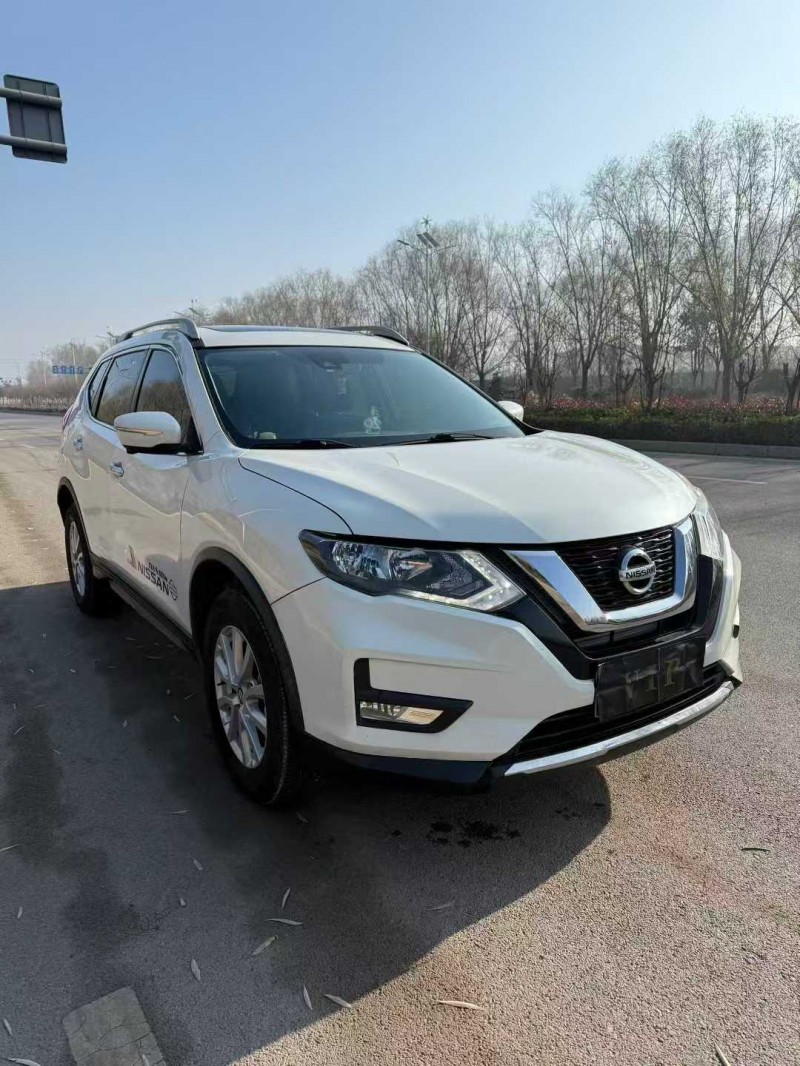 枣庄19年日产奇骏2