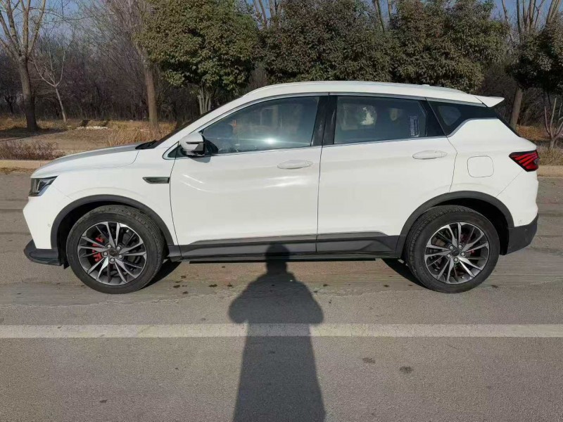 济南19年吉利缤瑞9