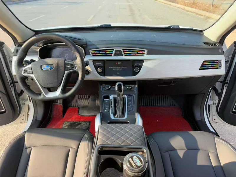 青岛18年吉利博越5