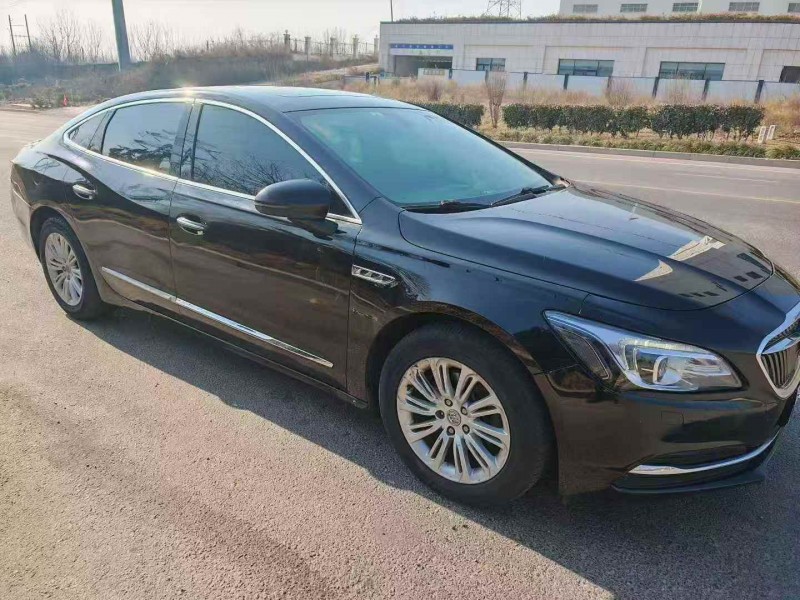 枣庄17年别克君越2